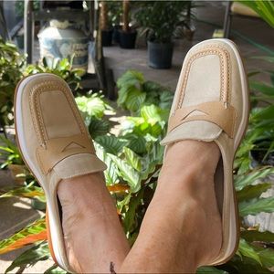 Super cute Sperry shoes! 6.5 Excellent condition